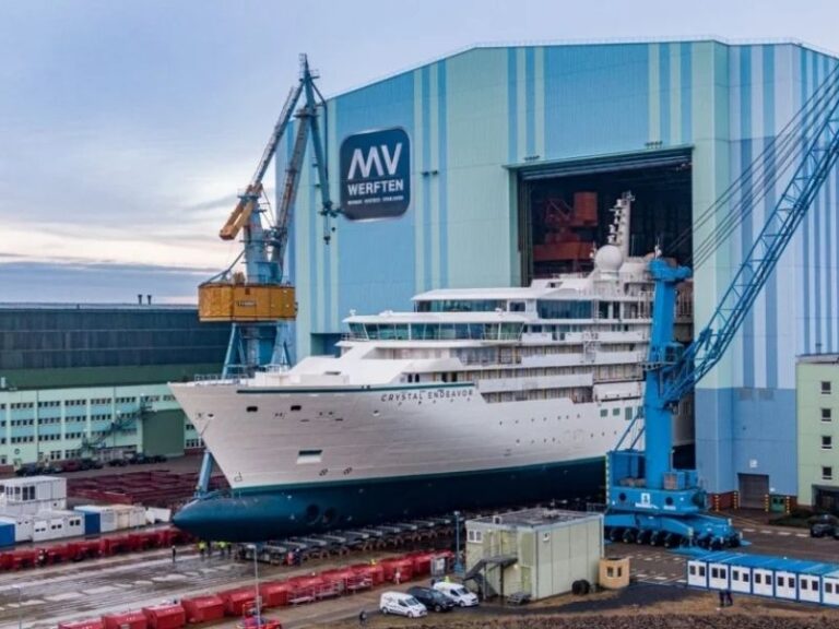 Endeavour Class cruise ship built by Prime Baltic Associates (1)